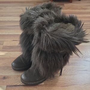 Bearpaw Kola II Goat Fur Winter Boots Womens 8 Sage